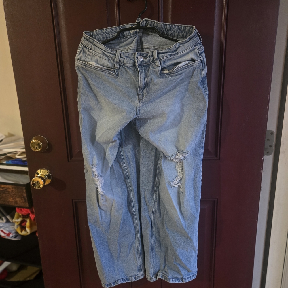 Stylish Light Blue Distressed Wide-Leg Jeans (CLOSING CLOSET)